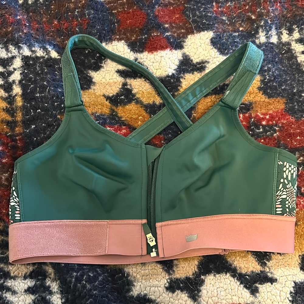 SHE-FIT Adjustable Sports Bra